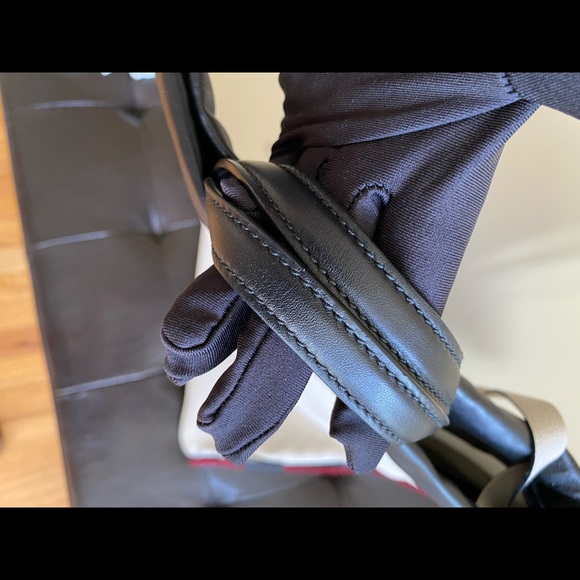 Gucci logo backpack cream retail $1900 authentic! - Picture 4 of 6